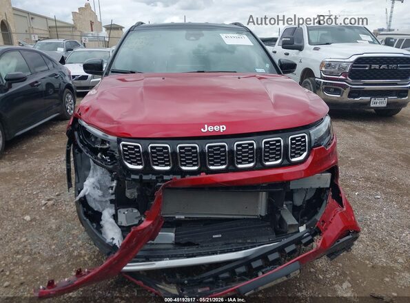 3C4NJDCN5TT244607 2026 JEEP COMPASS Red Widok wnętrza z tyłu