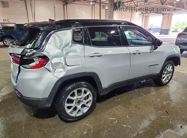 3C4NJDCN6ST508383 2025 JEEP COMPASS Silver 