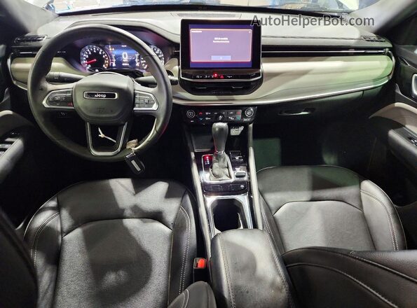 3C4NJDCN6ST508383 2025 JEEP COMPASS Silver Widok deski rozdzielczej