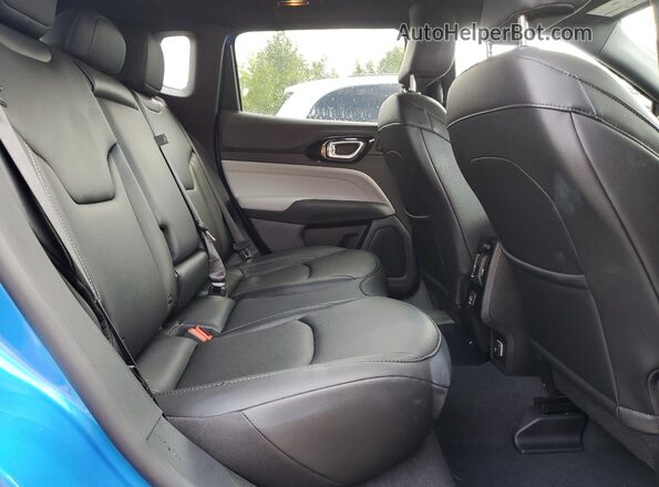 3C4NJDCN6ST545000 2025 JEEP COMPASS Blue Vista interior trasera