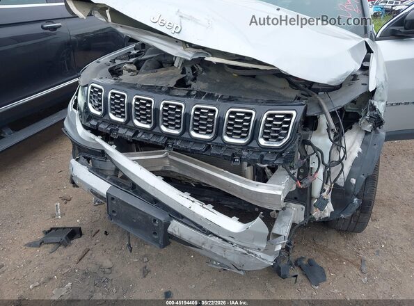 3C4NJDCN6ST545482 2025 JEEP COMPASS Silver Widok z przodu