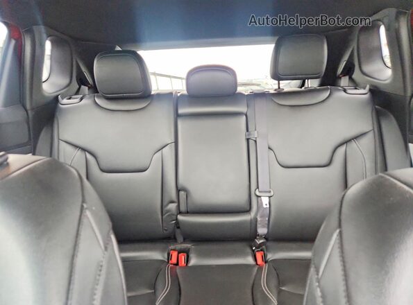 3C4NJDCN6ST550262 2025 JEEP COMPASS Красный Вид задних сидений