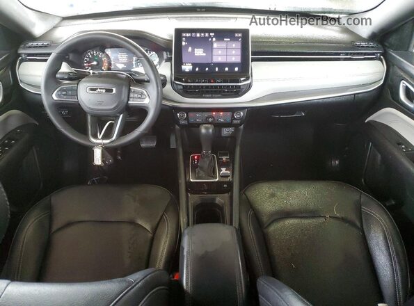 3C4NJDCN8ST507946 2025 JEEP COMPASS Белый Вид панели приборов