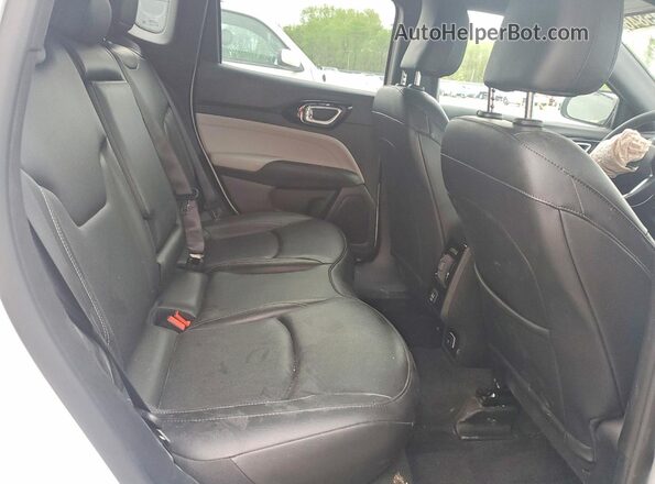 3C4NJDCN9ST621583 2025 JEEP COMPASS Белый Вид задней части салона