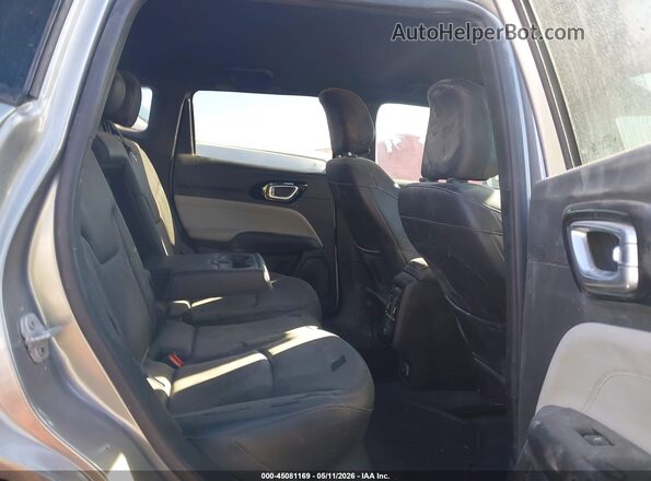 3C4NJDCNXRT596848 2024 JEEP COMPASS Gray Widok naklejki z numerem VIN
