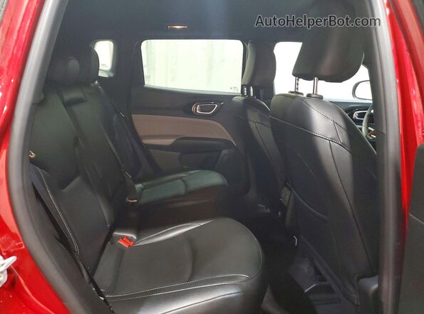 3C4NJDCNXST600662 2025 JEEP COMPASS Red Vista interior trasera
