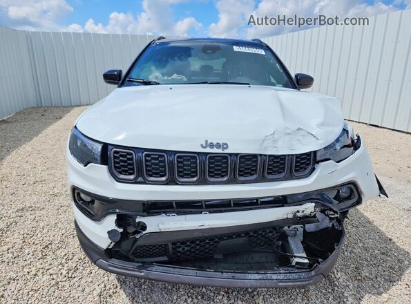 3C4NJDCNXTT188082 2026 JEEP COMPASS White Widok z przodu
