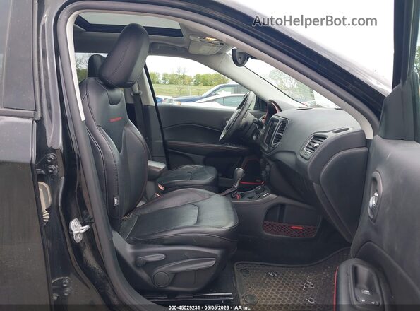 3C4NJDDB2HT681718 2017 JEEP NEW COMPASS Black Widok wnętrza z przodu