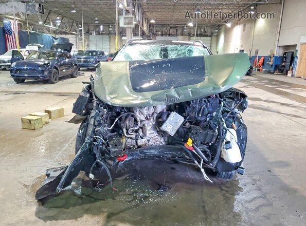 3C4NJDDB2JT207659 2018 JEEP COMPASS Green Widok z przodu