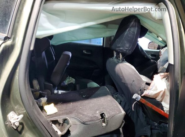 3C4NJDDB2JT207659 2018 JEEP COMPASS Green Widok wnętrza z tyłu