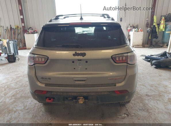 3C4NJDDB2JT482609 2018 JEEP COMPASS Серый 