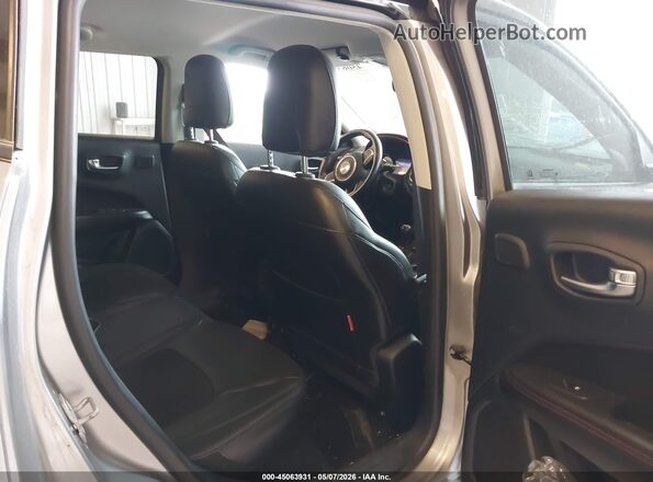 3C4NJDDB2JT482609 2018 JEEP COMPASS Серый Вид наклейки с VIN-кодом