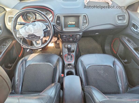 3C4NJDDB2KT786265 2019 JEEP COMPASS Gray Vista del salpicadero