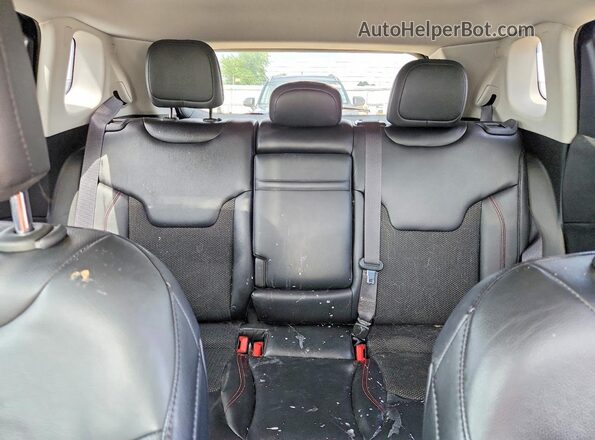 3C4NJDDB3HT631846 2017 JEEP COMPASS Black Rear seats view
