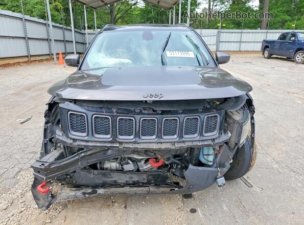 3C4NJDDB3JT129229 2018 JEEP COMPASS Gray Widok z przodu