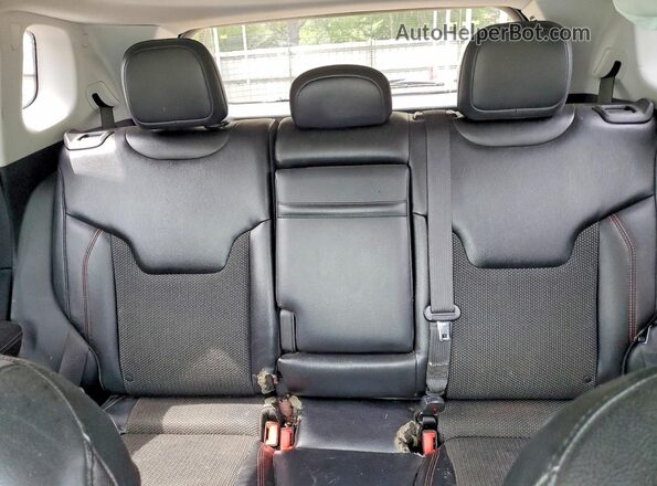 3C4NJDDB3JT129229 2018 JEEP COMPASS Gray Widok tylnych siedzeń