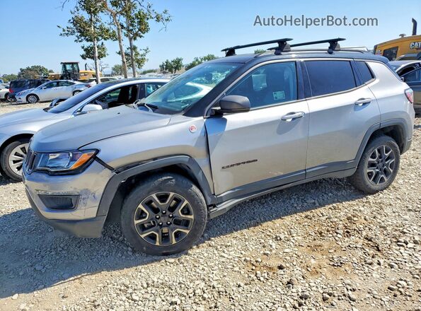 3C4NJDDB4KT748133 2019 JEEP COMPASS Silver Առջևի ձախ երեք քառորդ տեսարան