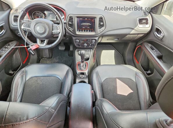 3C4NJDDB4KT790382 2019 JEEP COMPASS Угольный Вид панели приборов