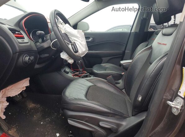 3C4NJDDB4MT589214 2021 JEEP COMPASS Серый Вид салона спереди