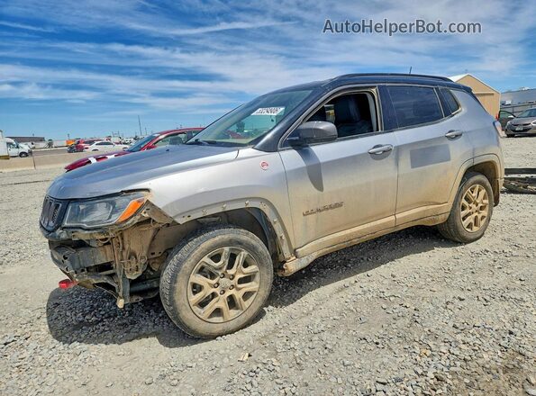 3C4NJDDB7KT667725 2019 JEEP COMPASS Silver Przód lewy