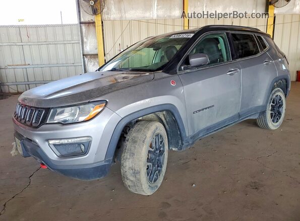 3C4NJDDB7KT747963 2019 JEEP COMPASS Silver Przód lewy