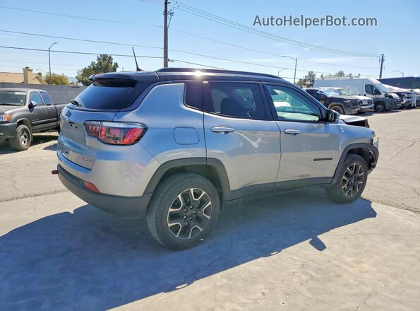 3C4NJDDB7LT162933 2020 JEEP COMPASS Серебряный Задняя правая четверть