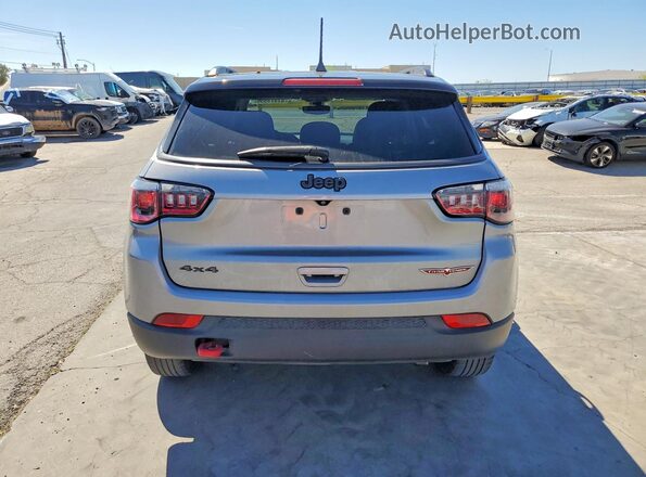 3C4NJDDB7LT162933 2020 JEEP COMPASS Серебряный Вид сзади