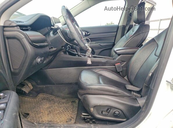 3C4NJDDB7NT145147 2022 JEEP COMPASS White Widok wnętrza z przodu