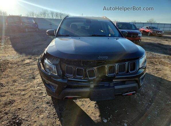 3C4NJDDB8HT640784 2017 JEEP COMPASS Black Widok z przodu