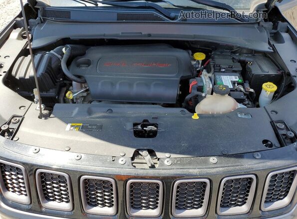 3C4NJDDB8HT689497 2017 JEEP COMPASS Charcoal Widok komory silnika