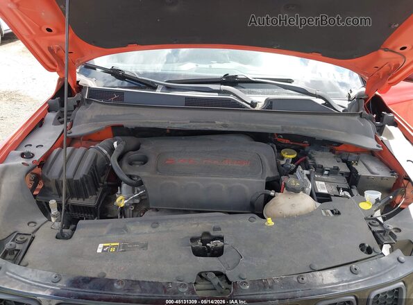 3C4NJDDB8JT163067 2018 JEEP COMPASS Оранжевый Вид сзади