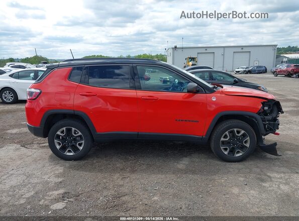 3C4NJDDB8JT163067 2018 JEEP COMPASS Оранжевый Панорамный вид салона 360°