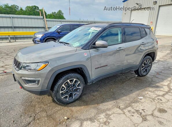 3C4NJDDB8KT690608 2019 JEEP COMPASS Серый Передняя левая четверть