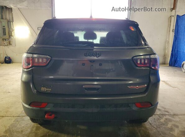 3C4NJDDB9HT639840 2017 JEEP COMPASS Gray Widok z tyłu