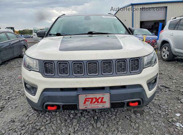 3C4NJDDBXLT177572 2020 JEEP COMPASS Белый Вид спереди