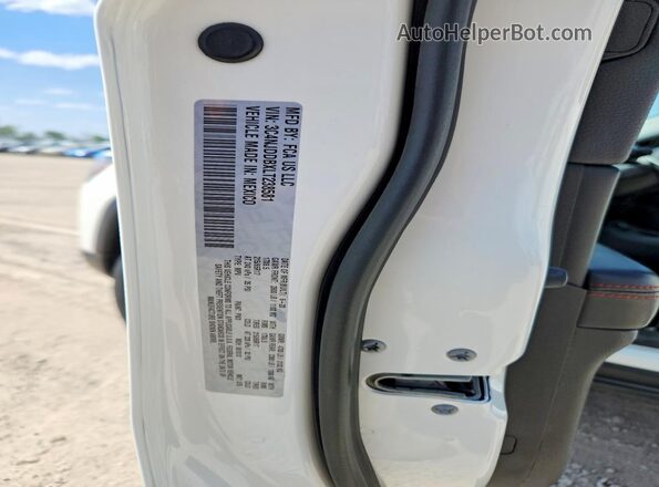 3C4NJDDBXLT238581 2020 JEEP COMPASS White Widok komory silnika