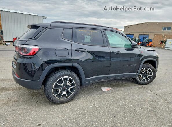 3C4NJDDN1ST593664 2025 JEEP COMPASS Черный Задняя правая четверть