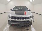 2025 Jeep Compass Trailhawk Серебряный vin: 3C4NJDDN2ST583922