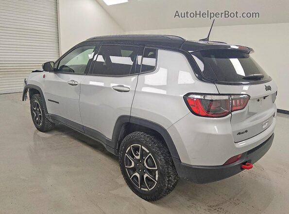 3C4NJDDN2ST583922 2025 JEEP COMPASS Серебряный Задняя левая четверть