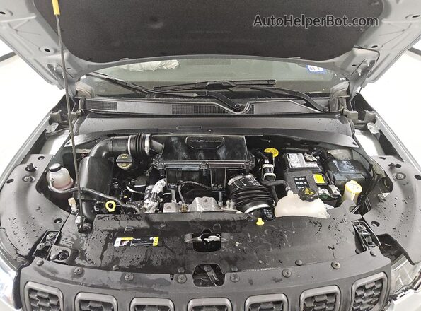 3C4NJDDN2ST583922 2025 JEEP COMPASS Серебряный 