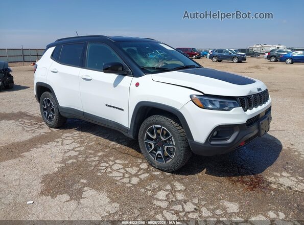 3C4NJDDN2TT186079 2026 JEEP COMPASS White Przód prawy