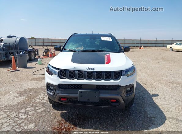 3C4NJDDN2TT186079 2026 JEEP COMPASS White Widok zestawu wskaźników