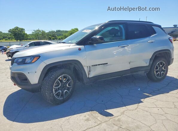 3C4NJDDN3RT148790 2024 JEEP COMPASS Silver Առջևի ձախ երեք քառորդ տեսարան