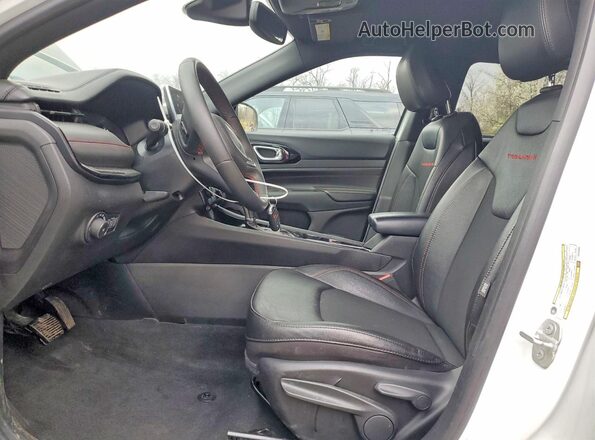 3C4NJDDN3RT610264 2024 JEEP COMPASS White Widok wnętrza z przodu