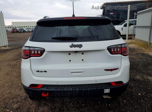 3C4NJDDN4RT144876 2024 JEEP COMPASS White Widok z tyłu