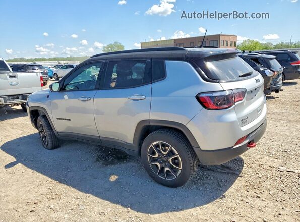 3C4NJDDN4RT144960 2024 JEEP COMPASS Silver Trasero izquierdo