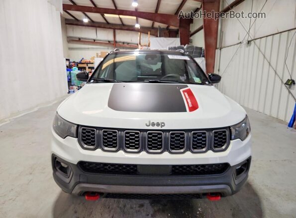 3C4NJDDN4ST522877 2025 JEEP COMPASS Белый Вид спереди