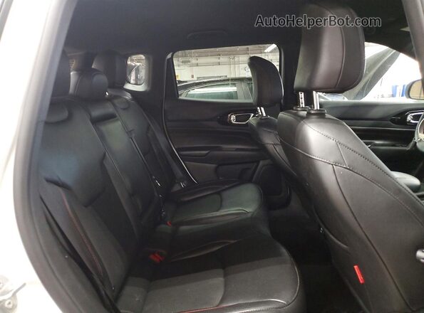 3C4NJDDN4ST536861 2025 JEEP COMPASS Белый Вид задних сидений