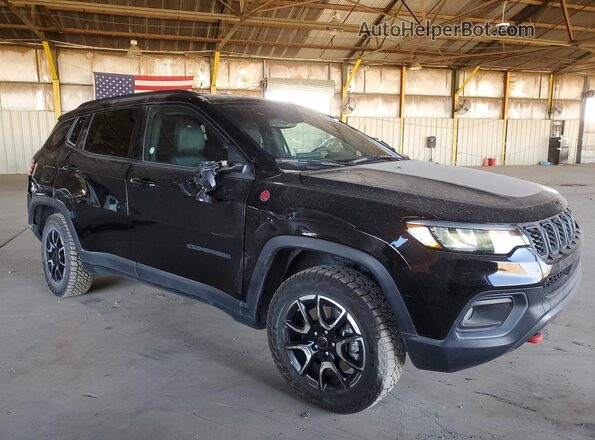 3C4NJDDN4ST546662 2025 JEEP COMPASS Черный Передняя правая четверть