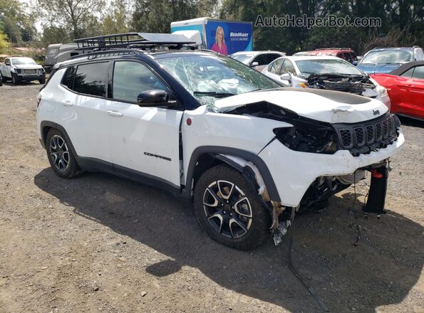 3C4NJDDN4ST551473 2025 JEEP COMPASS Белый Передняя правая четверть